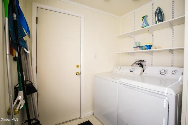 $2,000 | 10 Newark Street, Saratoga Springs, NY 12866