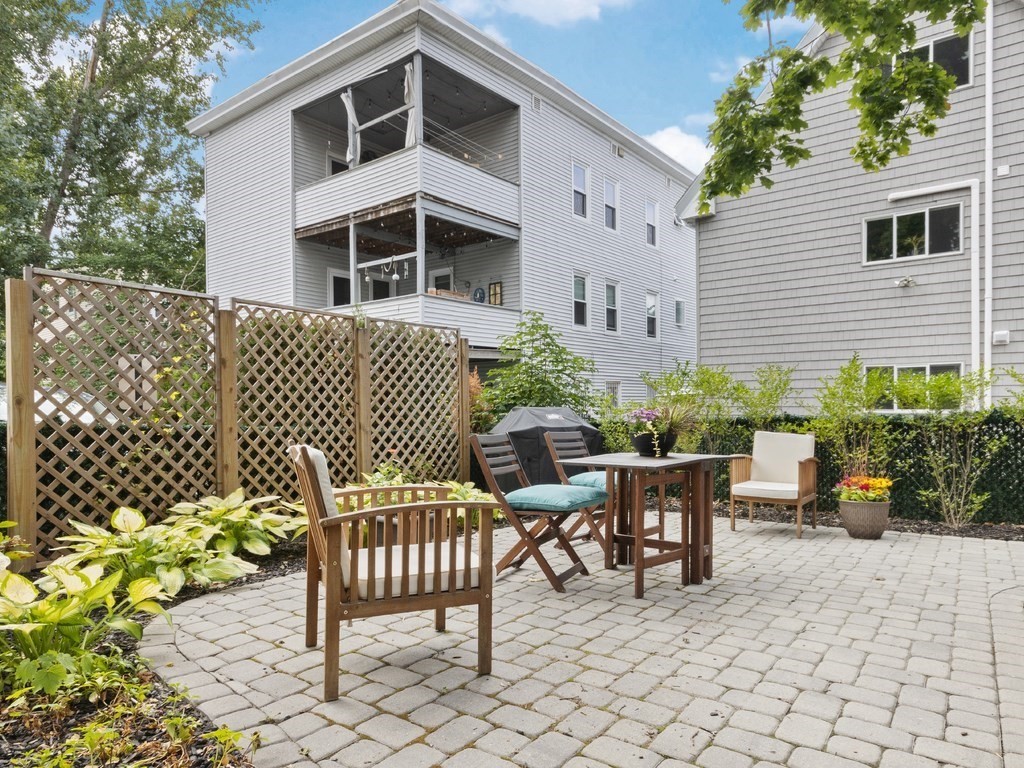286 Summer Street, Unit 2 Somerville, MA 02144 - Photo 33 of 37 a outdoor view with a sitting space
