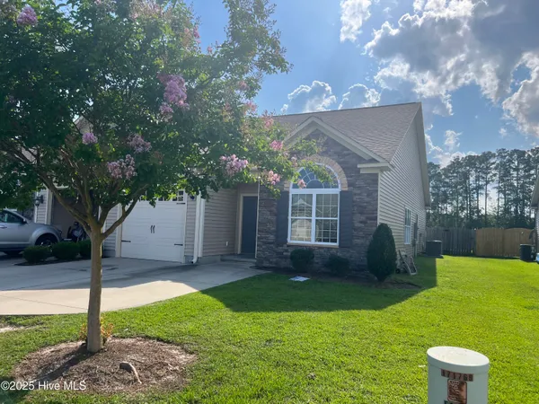 $1,600 | 3505 Ellsworth Drive, Unit A, Greenville, NC 27834