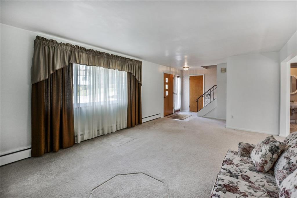 902 Rutgers Drive Allison Park, PA 15101 - Photo 3 of 24 Gallery Image 3