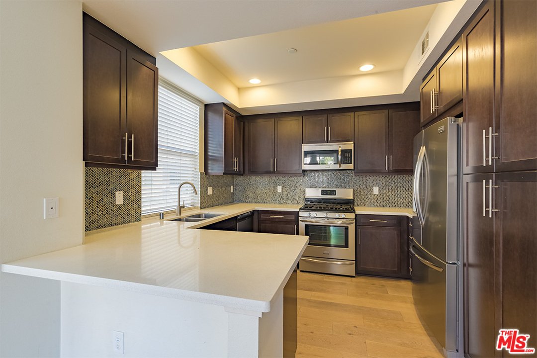 616 Colorado Circle Carson, CA 90745 - Photo 10 of 24