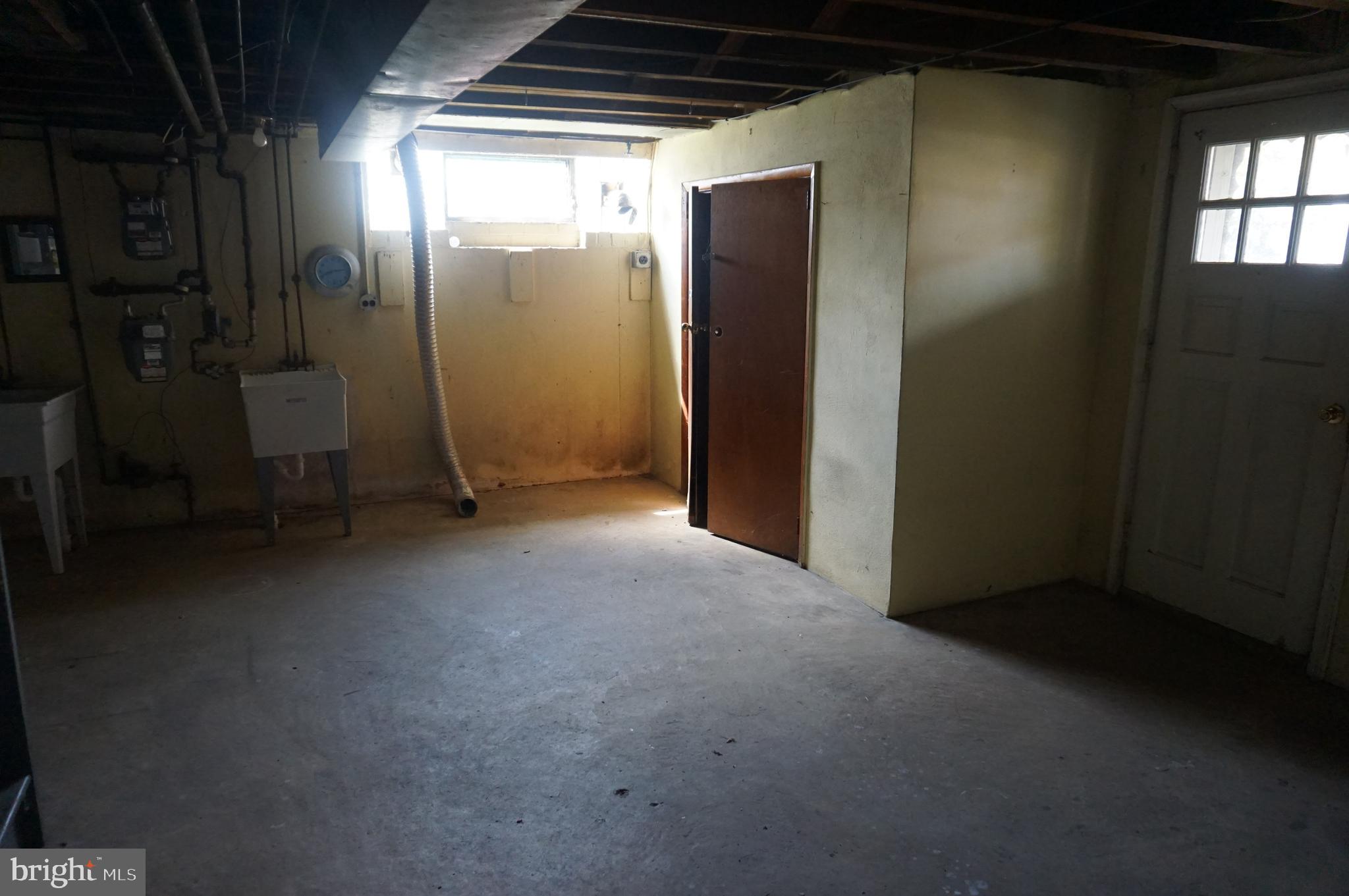 9041 Wesleyan Road Philadelphia, PA 19136 - Photo 28 of 35
