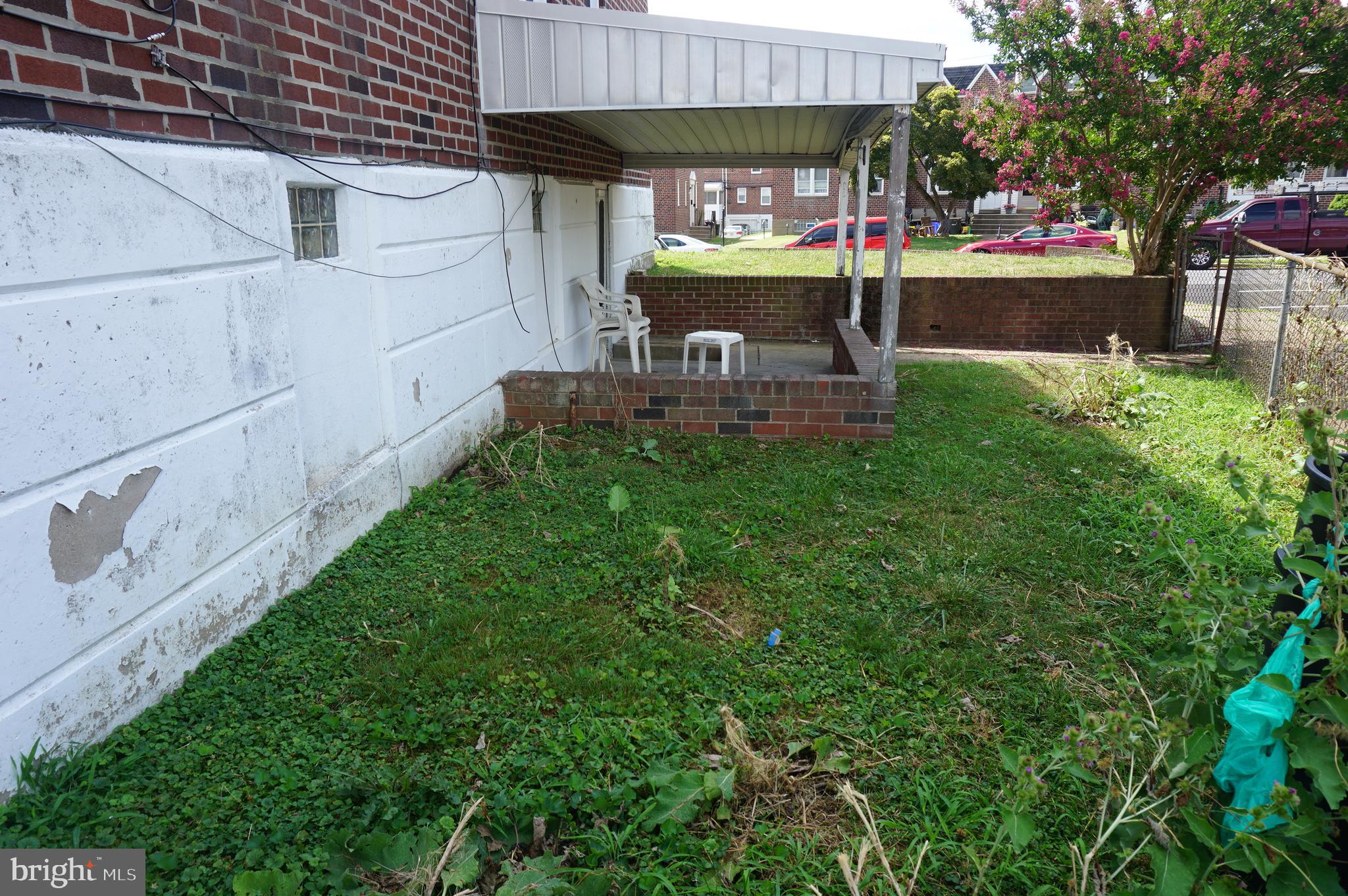 9041 Wesleyan Road Philadelphia, PA 19136 - Photo 5 of 35 a view of outdoor space with garden