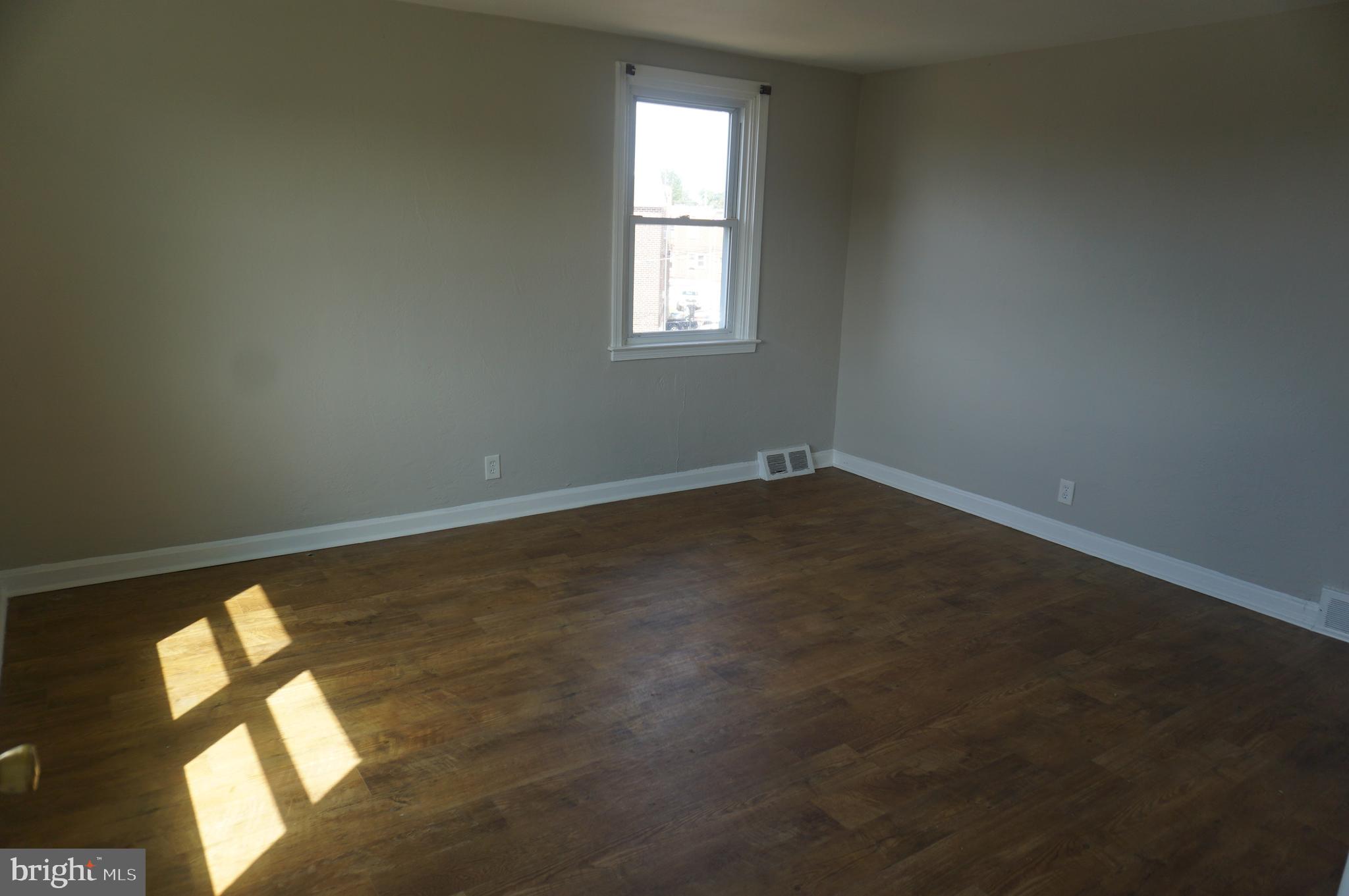9041 Wesleyan Road Philadelphia, PA 19136 - Photo 9 of 35 an empty room with a window