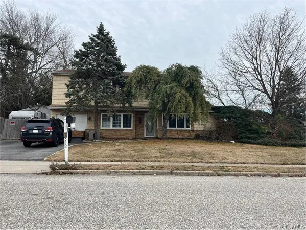 $625,000 | 81 Miller Avenue, Port Jefferson Station, NY 11776