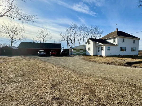 $599,900 | W3769 Highway 44, Markesan, WI 53946