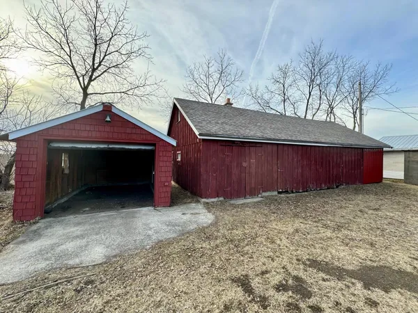 $599,900 | W3769 Highway 44, Markesan, WI 53946