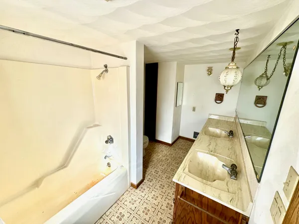 $599,900 | W3769 Highway 44, Markesan, WI 53946