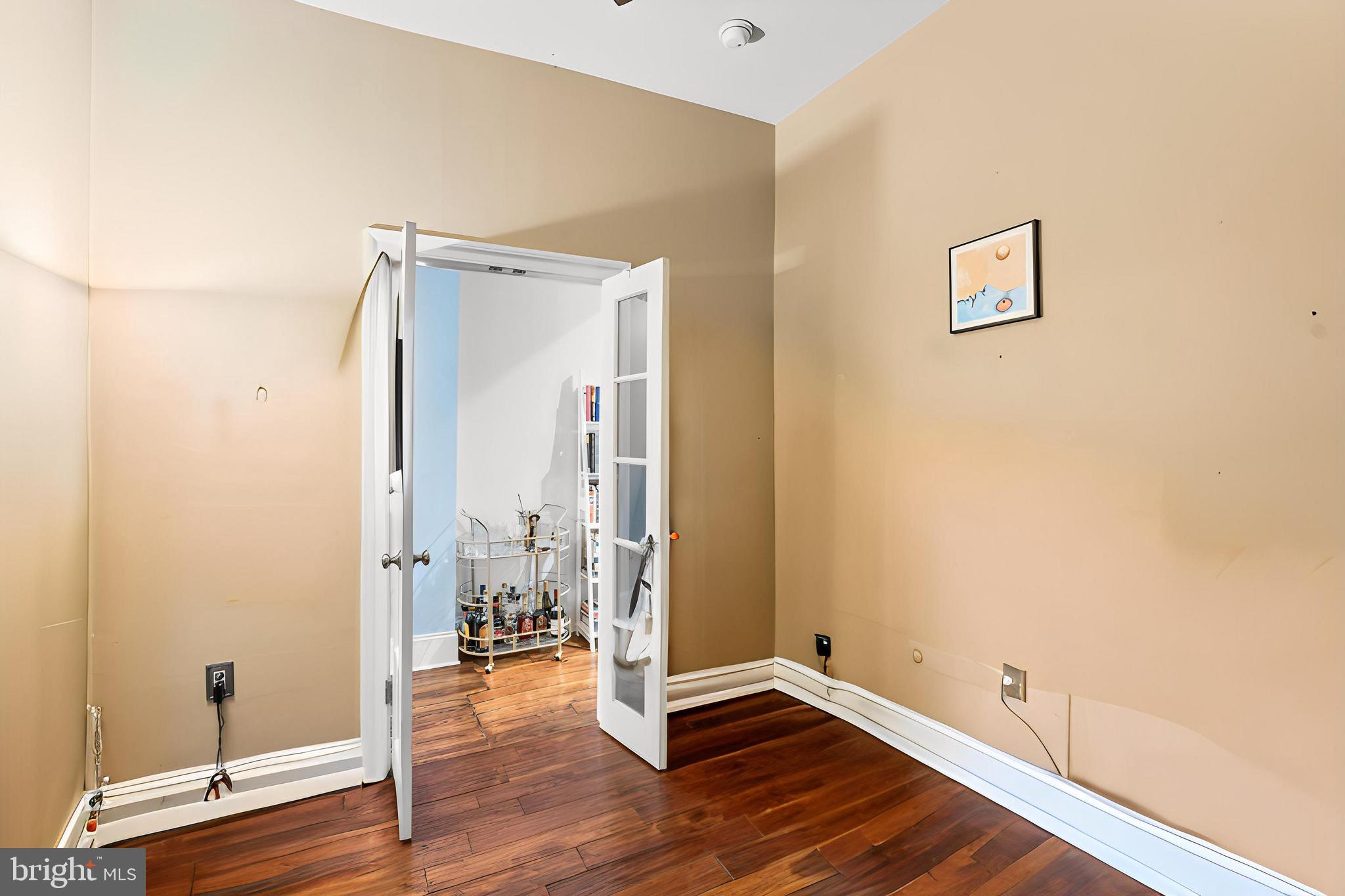 1708 Pine Street, Unit 4 Philadelphia, PA 19103 - Photo 5 of 13 Den / Possible Second Bedroom