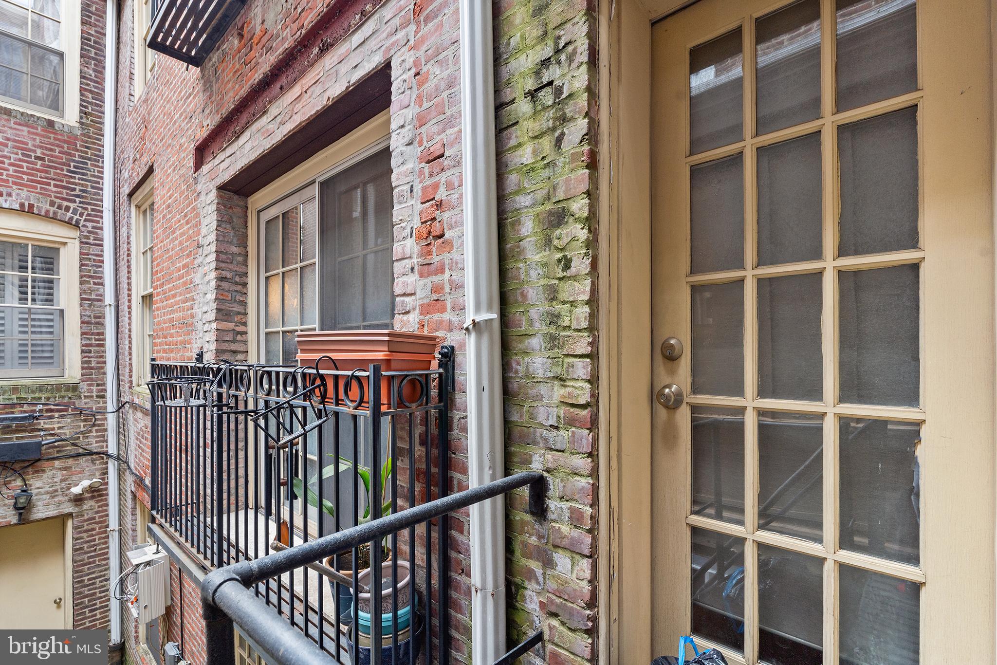 1708 Pine Street, Unit 4 Philadelphia, PA 19103 - Photo 10 of 13