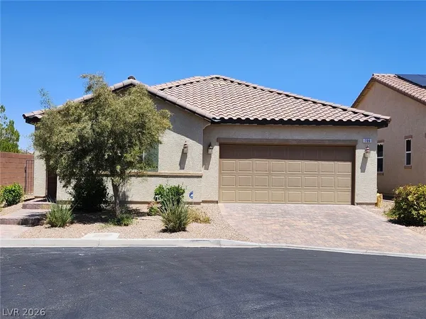 $2,050 | 706 Topocoba Street, Las Vegas, NV 89178