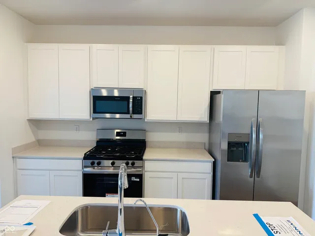 $2,295 | 15190 Swallow Fls Way, Fishers, IN 46037