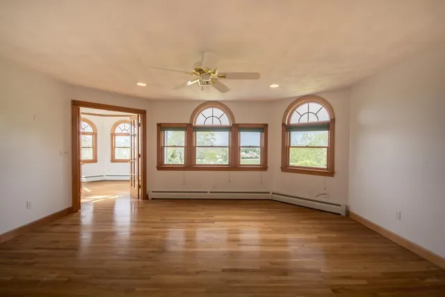 $2,500,000 | 3622 Main Road, Tiverton, RI 02878