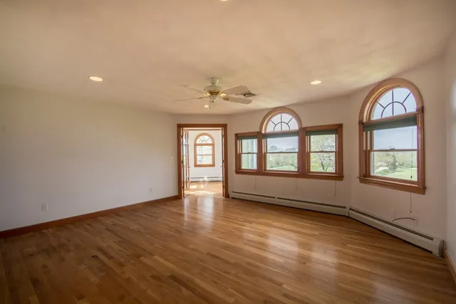 $2,500,000 | 3622 Main Road, Tiverton, RI 02878