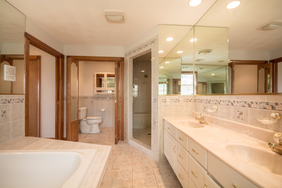 3622 Main Road Tiverton, RI 02878 - Photo 27 of 50