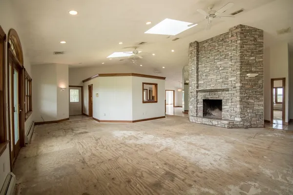 $2,500,000 | 3622 Main Road, Tiverton, RI 02878