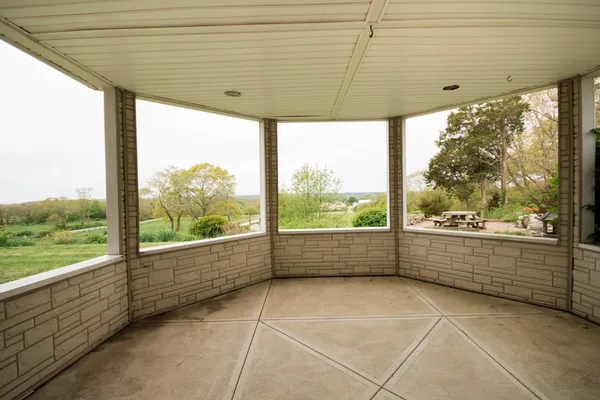 $2,500,000 | 3622 Main Road, Tiverton, RI 02878