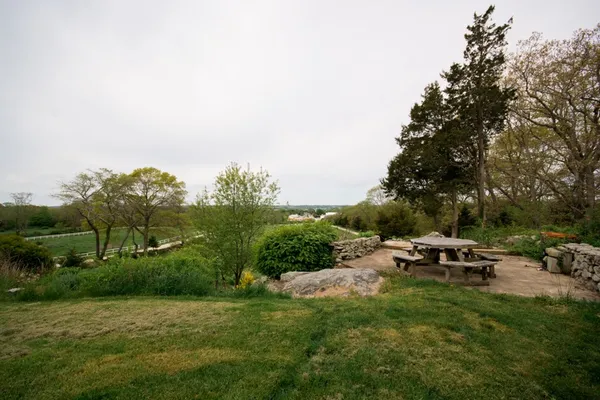 $2,500,000 | 3622 Main Road, Tiverton, RI 02878