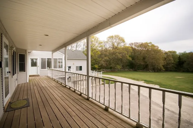 $2,500,000 | 3622 Main Road, Tiverton, RI 02878