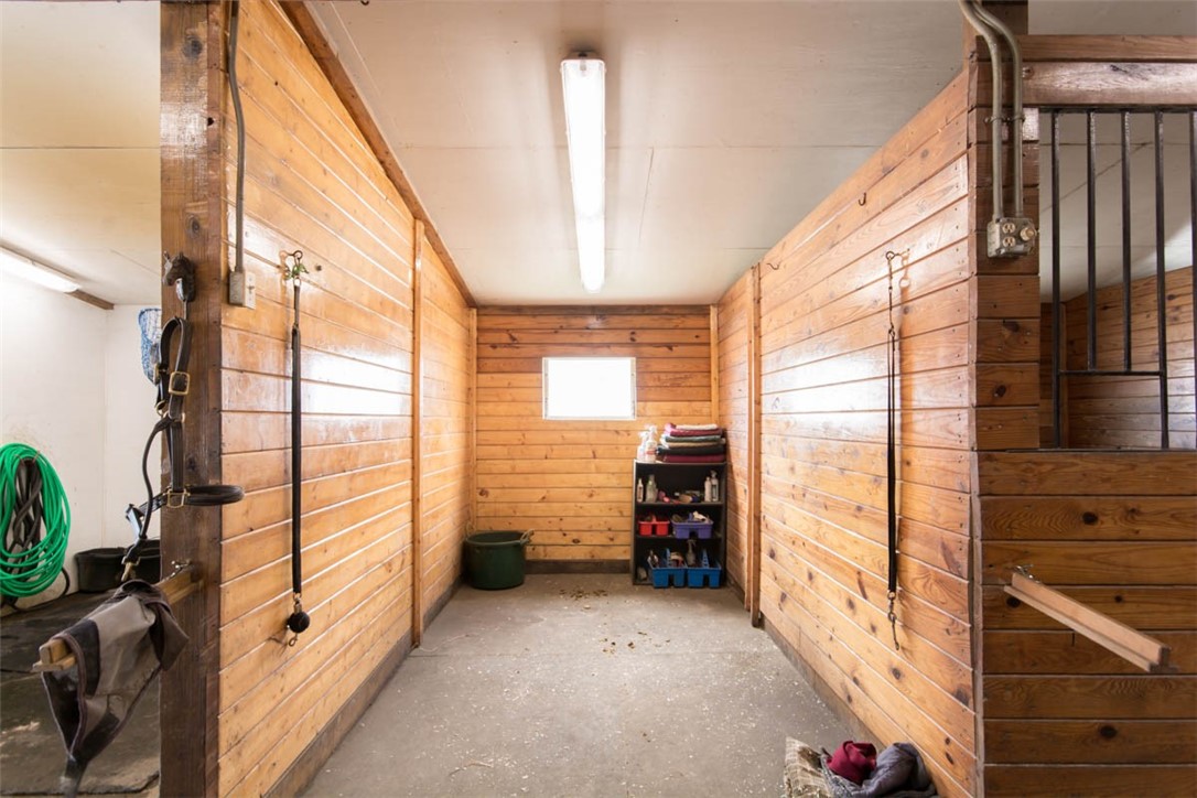 3622 Main Road Tiverton, RI 02878 - Photo 7 of 50