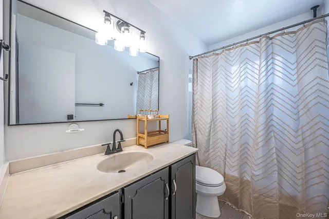 $739,000 | 7 Seneca Drive, Commack, NY 11725