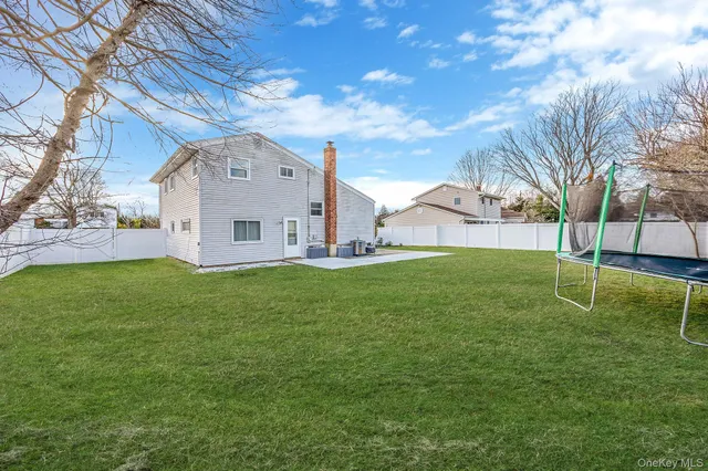 $739,000 | 7 Seneca Drive, Commack, NY 11725