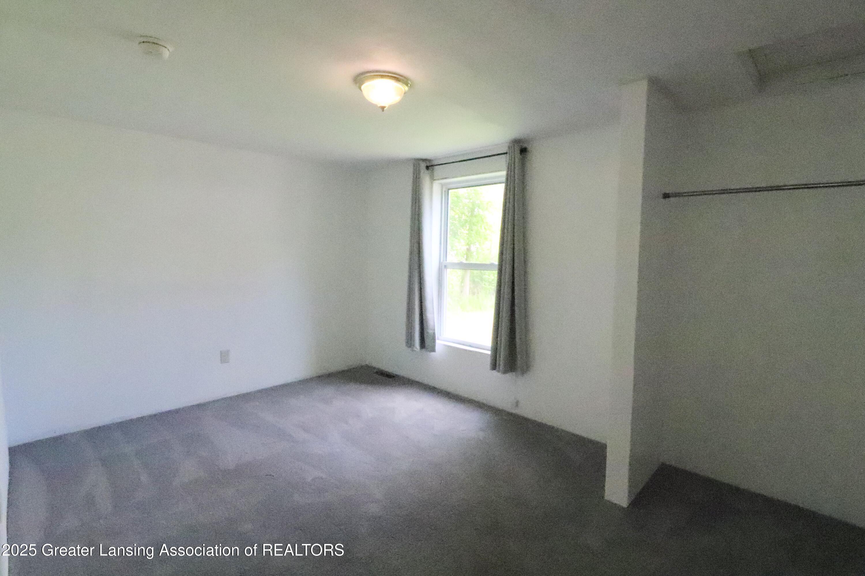 5413 South Waverly Road Lansing, MI 48911 - Photo 13 of 24 IMG_7651