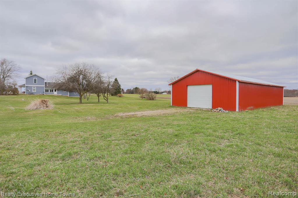 6123 Fargo Road Avoca, MI 48006 - Photo 9 of 48