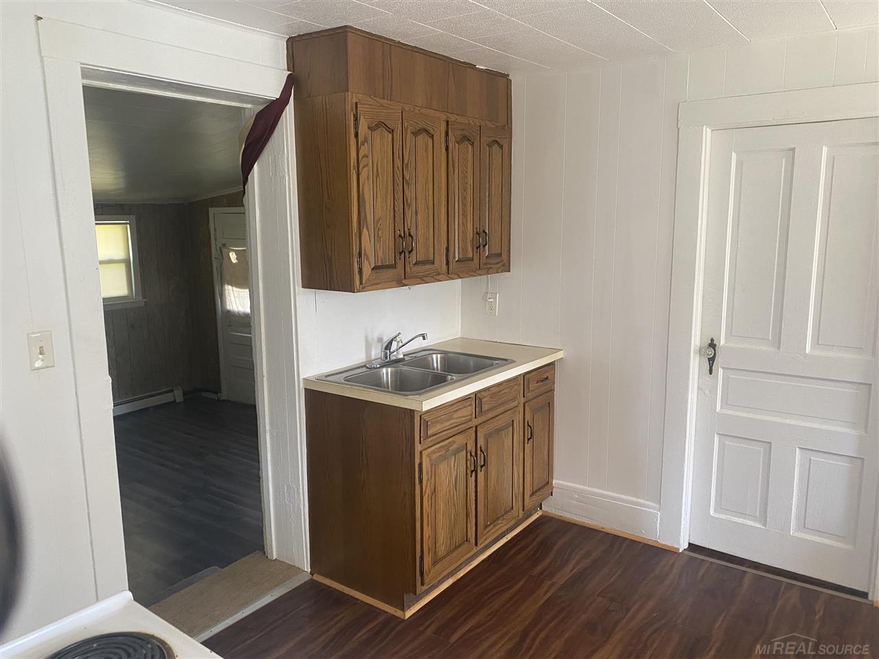 527 North Street Bad Axe, MI 48413 - Photo 6 of 11 Kitchen