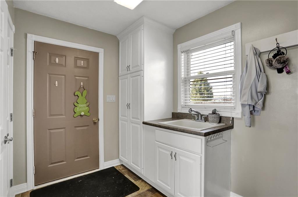 2575 Jonesville Road Columbus, IN 47201 - Photo 26 of 59 Gallery Image 26