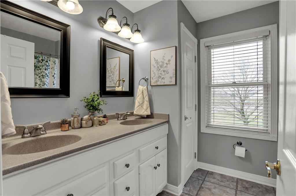 2575 Jonesville Road Columbus, IN 47201 - Photo 41 of 59 Gallery Image 41