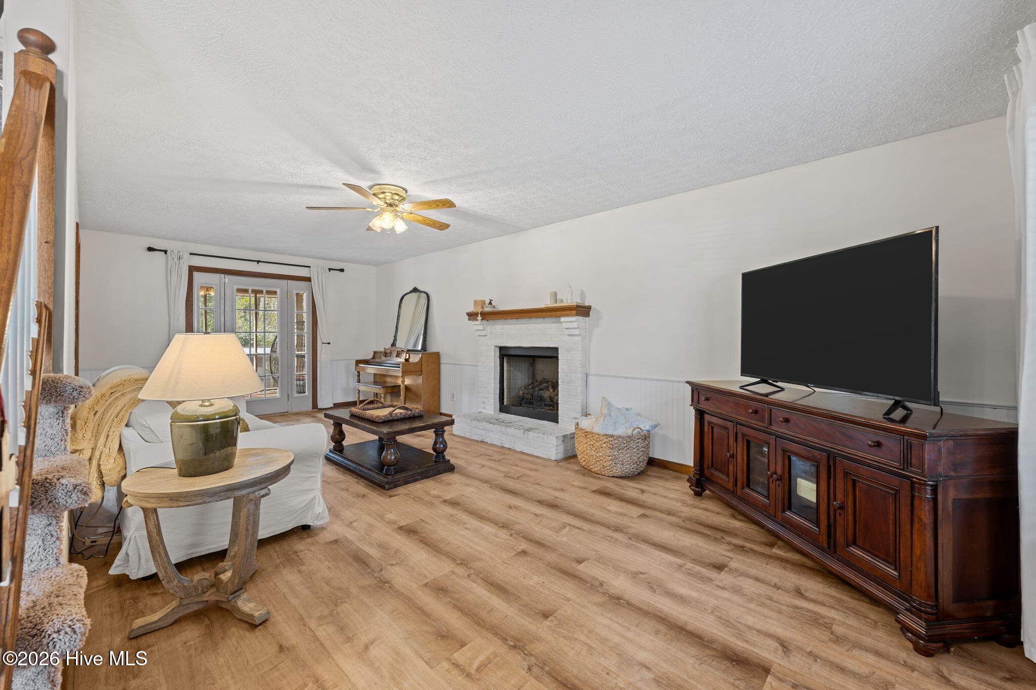 820 Fields Road New Bern, NC 28560 - Photo 4 of 43 Living Room
