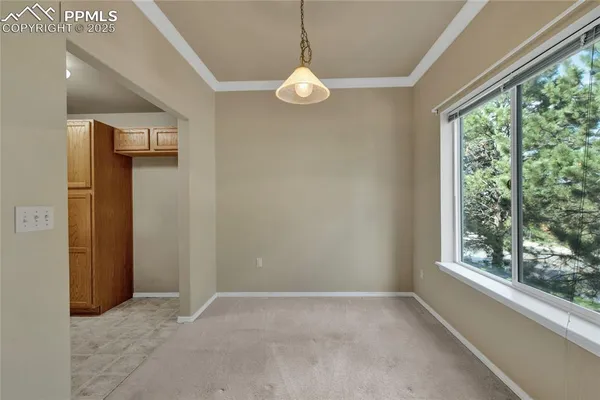 a view of empty room with window