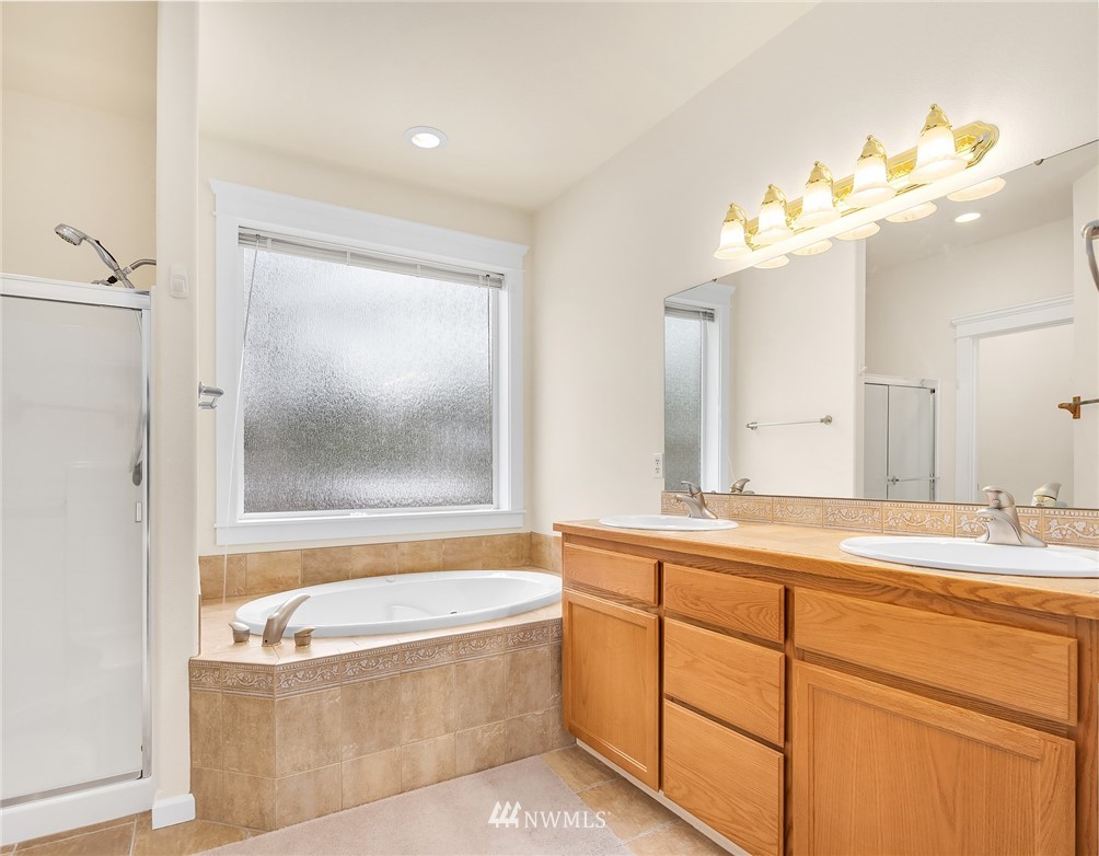 8819 Weller Road Southwest Lakewood, WA 98498 - Photo 13 of 29