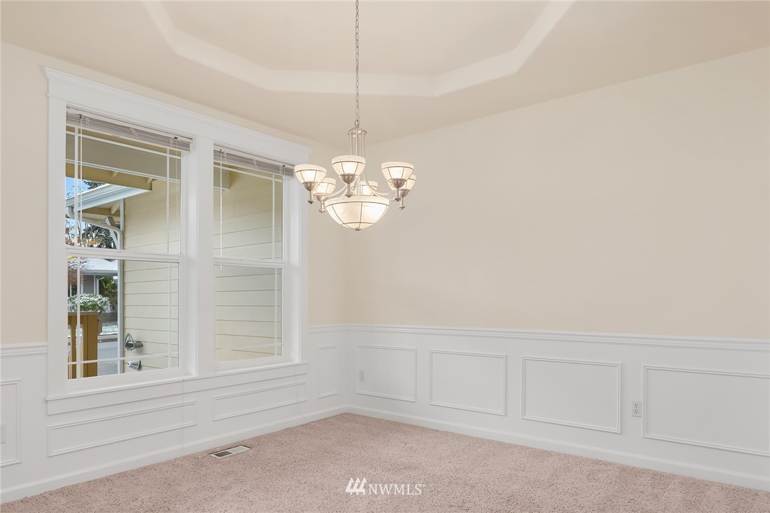 8819 Weller Road Southwest Lakewood, WA 98498 - Photo 5 of 29