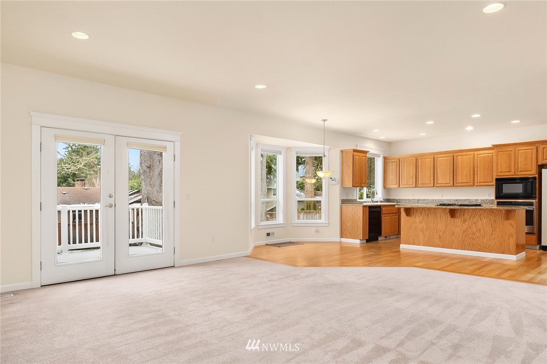 8819 Weller Road Southwest Lakewood, WA 98498 - Photo 7 of 29