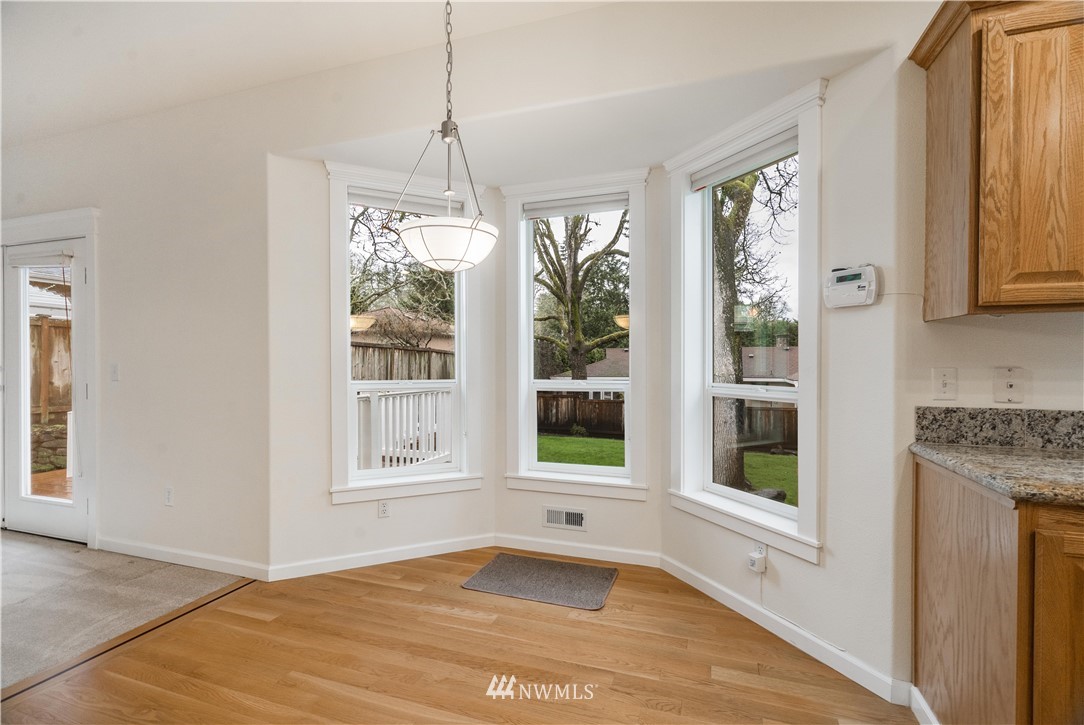 8819 Weller Road Southwest Lakewood, WA 98498 - Photo 9 of 29