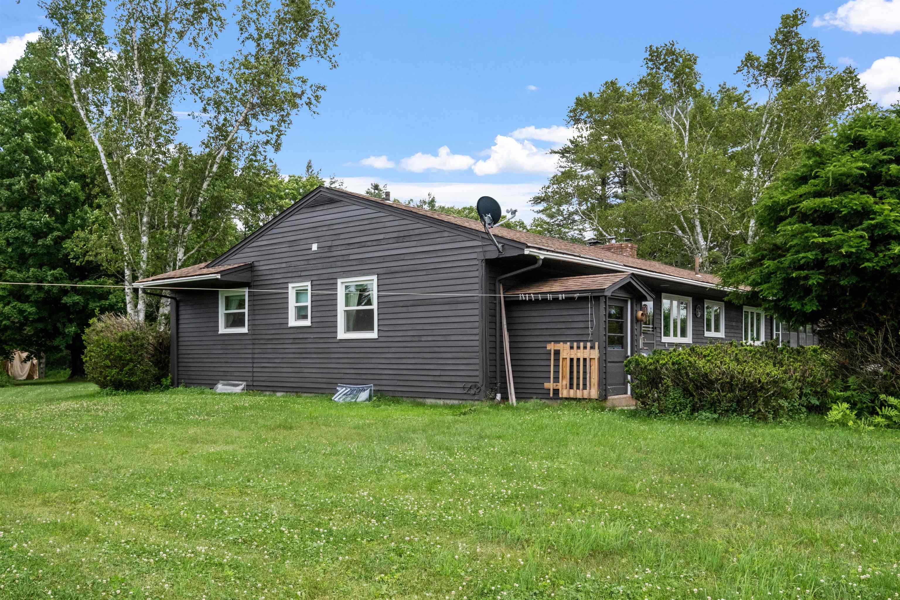 51 Swett Road Pittsfield, NH 03263 - Photo 5 of 53