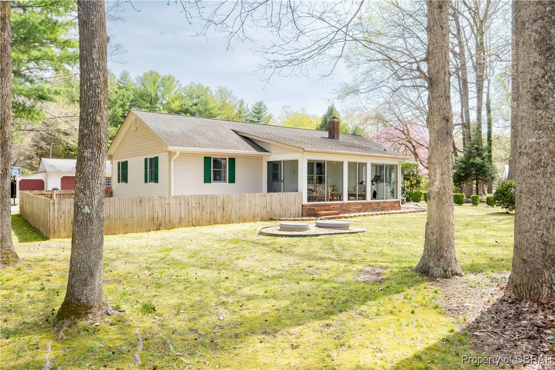 8349 Roaring Springs Road Gloucester, VA 23061 - Photo 4 of 34 Gallery Image 4