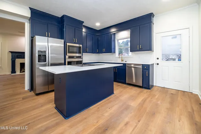 $383,000 | 217 Bayview Drive, Madison, MS 39110