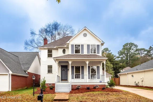 $383,000 | 217 Bayview Drive, Madison, MS 39110