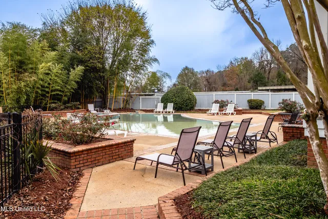 $383,000 | 217 Bayview Drive, Madison, MS 39110