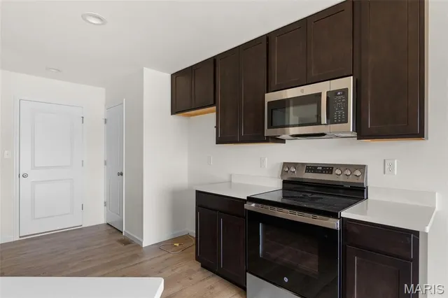 $319,900 | 20 Fairmount Grv Drive, St. Peters, MO 63376