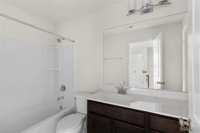 $319,900 | 20 Fairmount Grv Drive, St. Peters, MO 63376