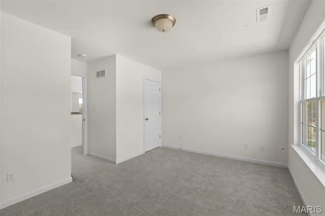 $319,900 | 20 Fairmount Grv Drive, St. Peters, MO 63376