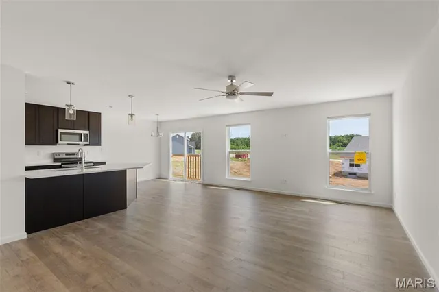 $319,900 | 20 Fairmount Grv Drive, St. Peters, MO 63376