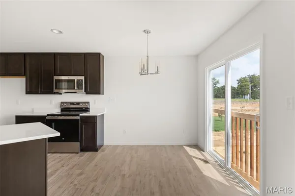 $339,900 | 20 Fairmount Grv Drive, St. Peters, MO 63376