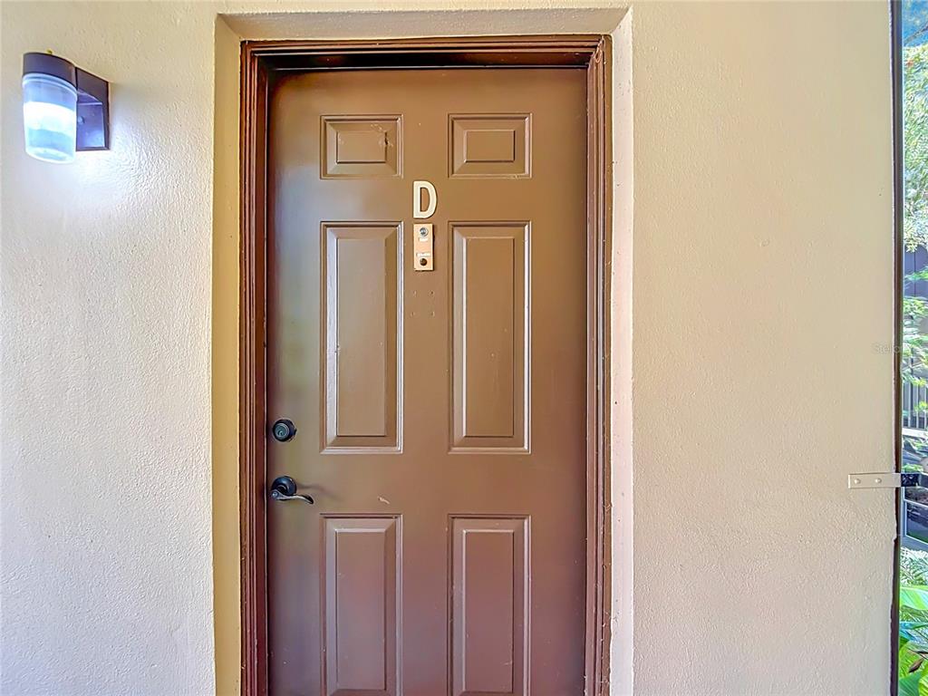 11805 Raintree Lake Lane, Unit D Temple Terrace, FL 33617 - Photo 4 of 32