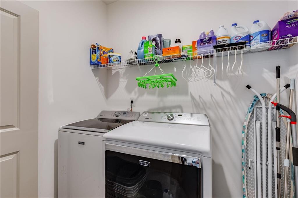 245 Crestbrook Lane Dallas, GA 30157 - Photo 20 of 47 a utility room with dryer and washer