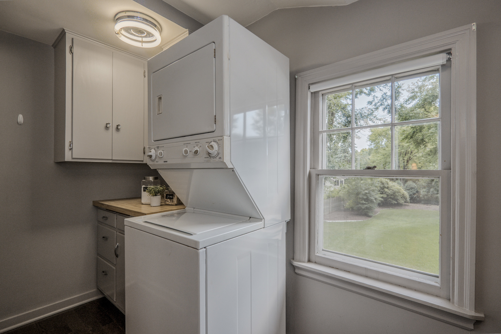 1530 Kaneville Road Geneva, IL 60134 - Photo 30 of 60 a utility room with dryer and washer